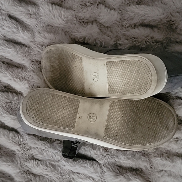 Booties - Picture 6 of 6